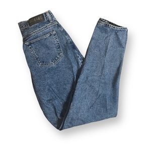80s Vintage dark wash Gitano Jeans
Mom Jean fit
Size 14 long